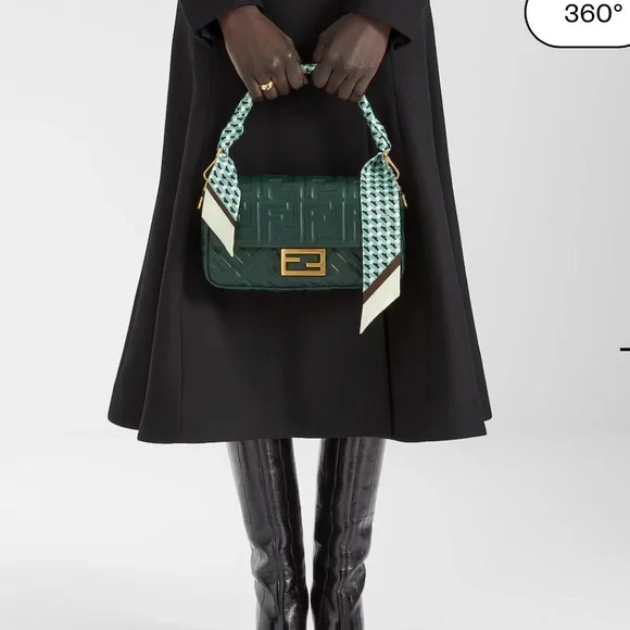 Fendi Black Embossed bag with Gold Buckle - Picture 11 of 14